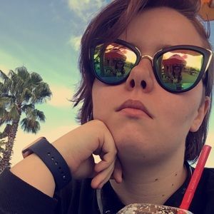 Meet your Posher, Kassy